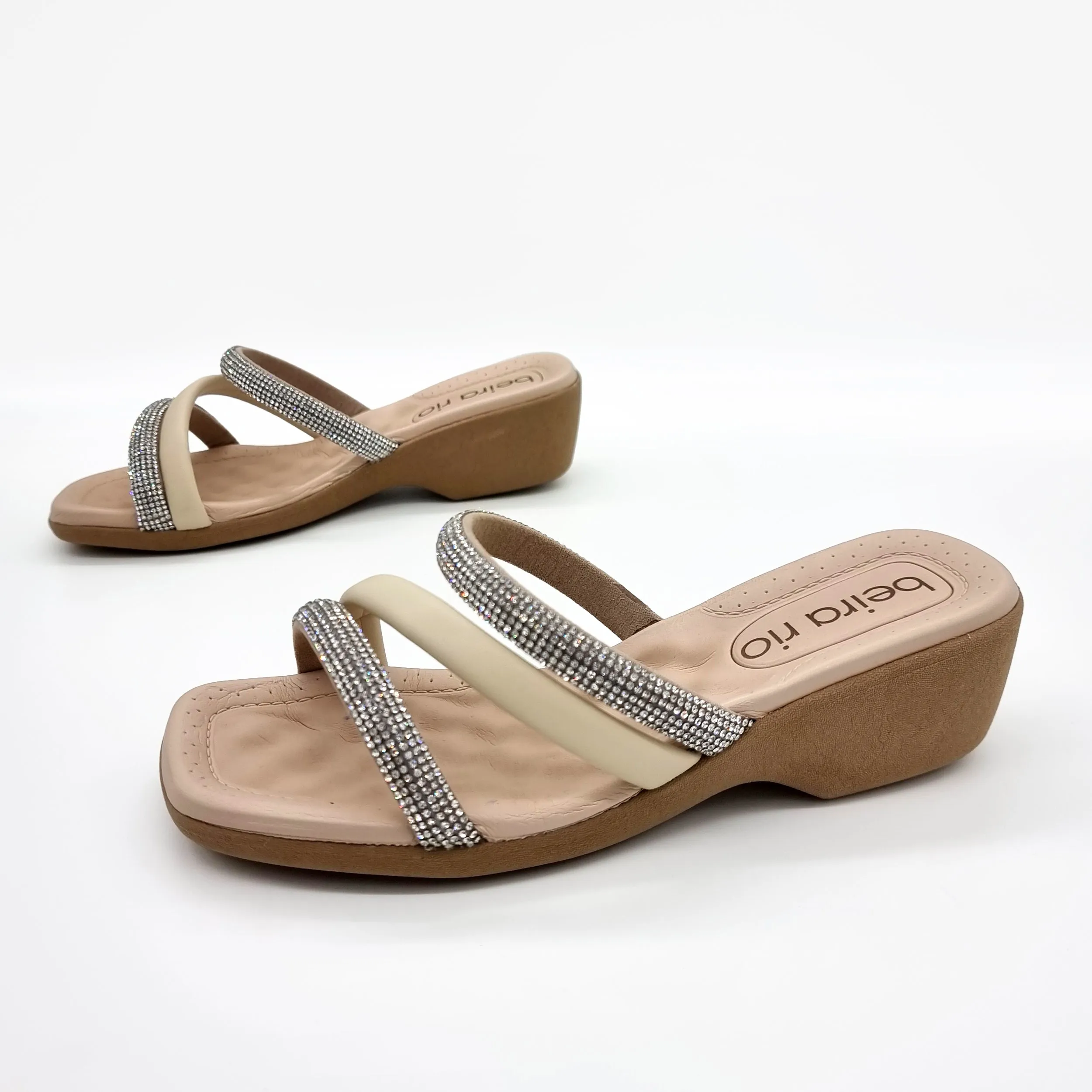 Beira Rio 8527-107 Slip-on Sandal in Cream